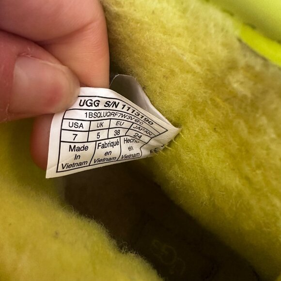 UGG Women’s Clear Mini Boot Neon Yellow Waterproof Rain Booties Sz 7 - Picture 6 of 7